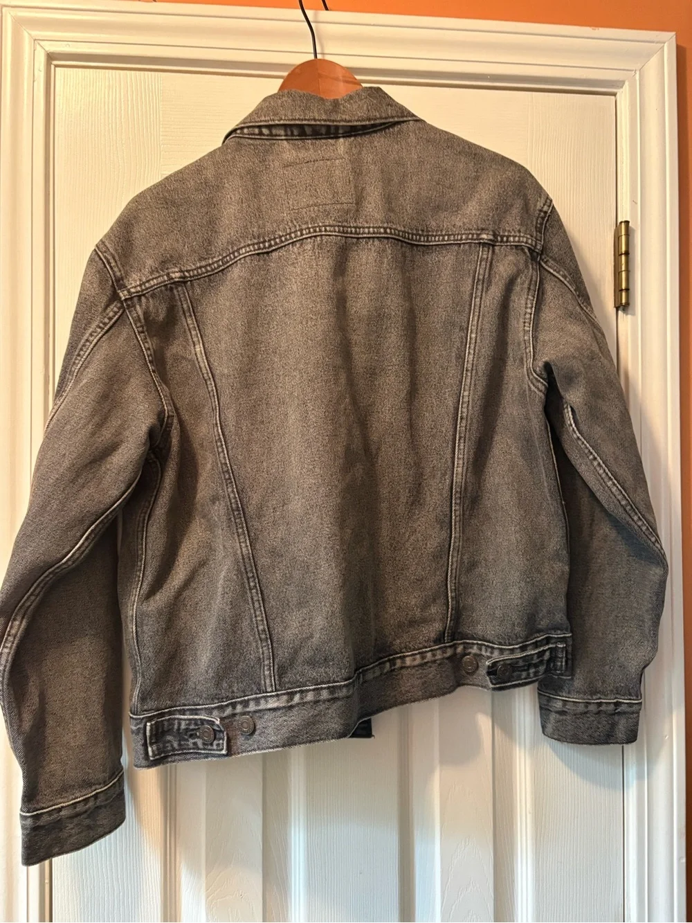 Levi's Men's Washed Black/Gray Denim Trucker Jacket - Picture 2 of 3